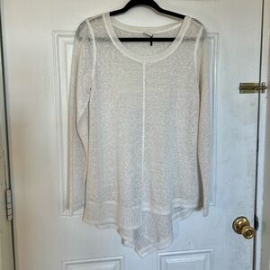 Akemi & Kin |  White Asymmetrical Hem Top